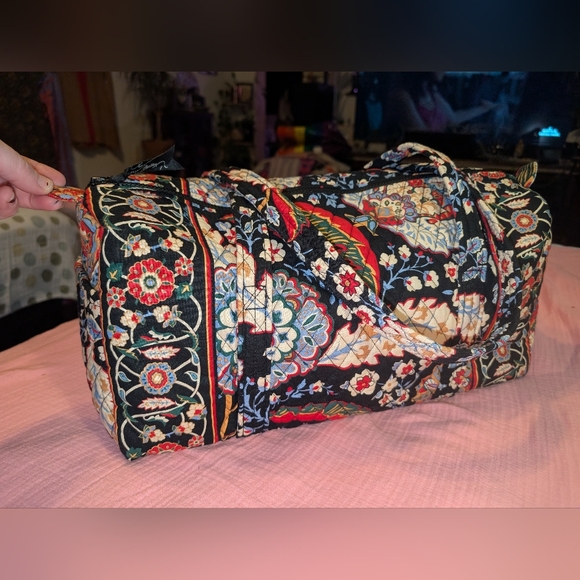Vera Bradley Duffle Travel Bag Retired Versailles Winter 2010 Quilted Weekender - Picture 2 of 9